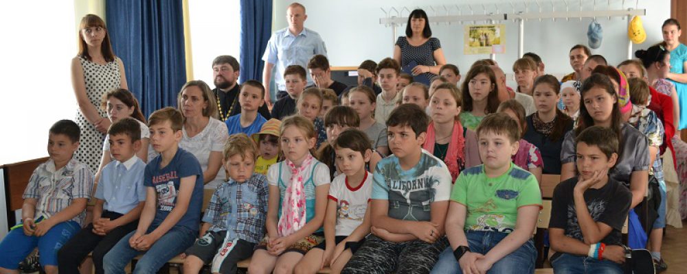 Калачеевские полицейские и общественники провели антинаркотическое мероприятие в воскресной школе
