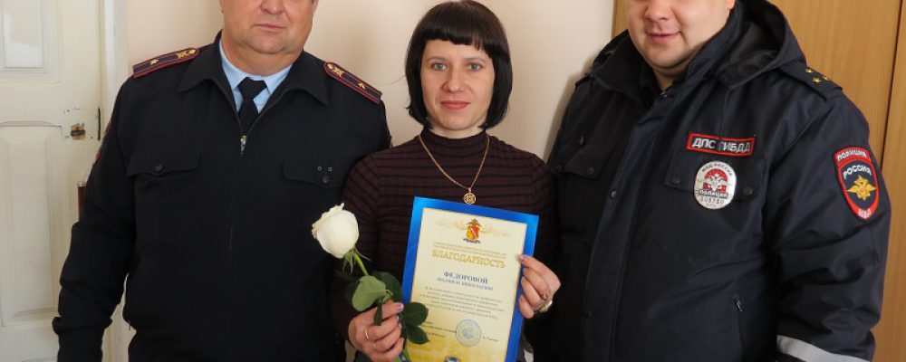 Отряд ЮИД «Перекресток» и калачеевские полицейские отметили День создания отрядов ЮИД акцией по профилактике безопасности дорожного движения