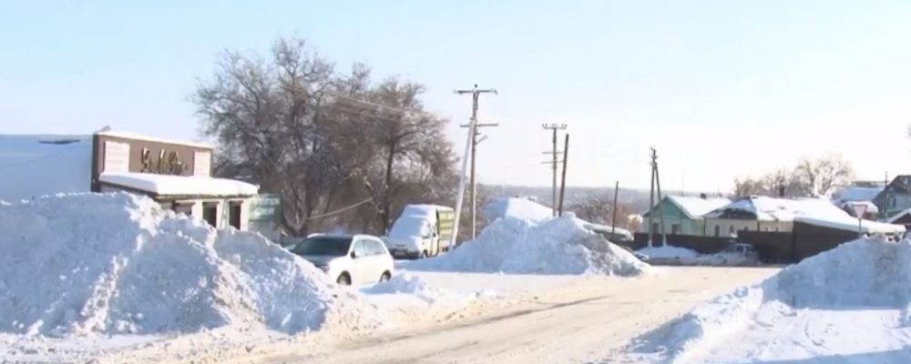 Жители Калача сообщили о рекордном количестве снега