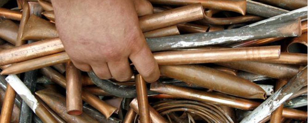 Калачеевские полицейские возбудили уголовное дело по факту попытки кражи лома металла