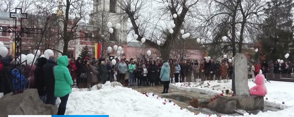 Калачеевцы почтили память погибших в «Зимней вишне» минутой молчания